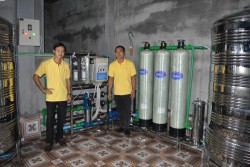 Dây chuyền sản xuất nước tại Lào